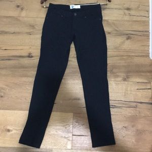 Super cool black jeggings!